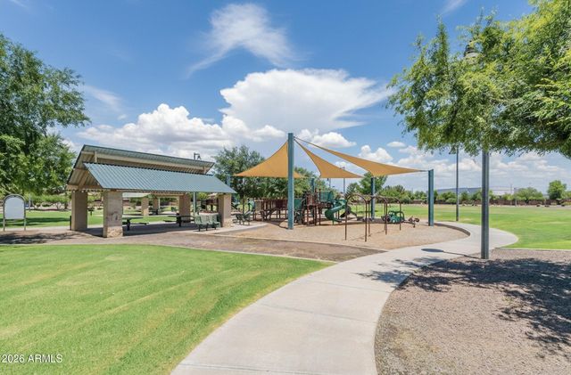 1239 S EMMETT Drive, Chandler, AZ 85286