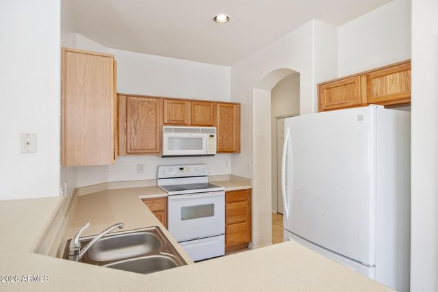 1239 S EMMETT Drive, Chandler, AZ 85286