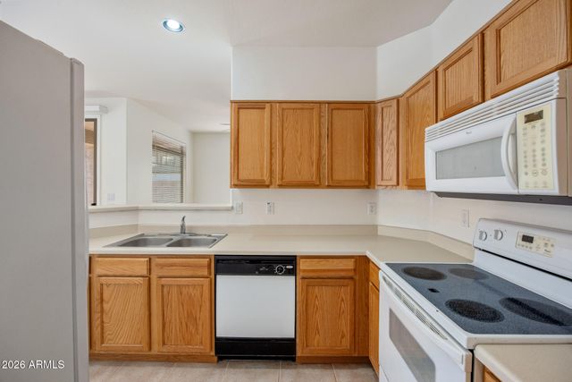 1239 S EMMETT Drive, Chandler, AZ 85286