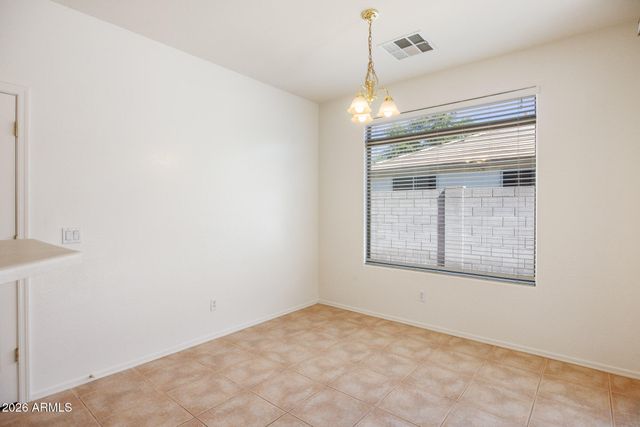 1239 S EMMETT Drive, Chandler, AZ 85286