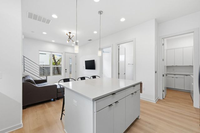 2811 Garwood Unit B ST B, Austin, TX 78702