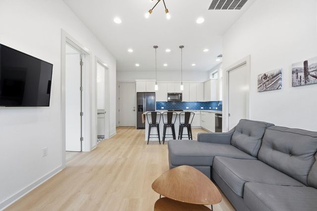 2811 Garwood Unit B ST B, Austin, TX 78702