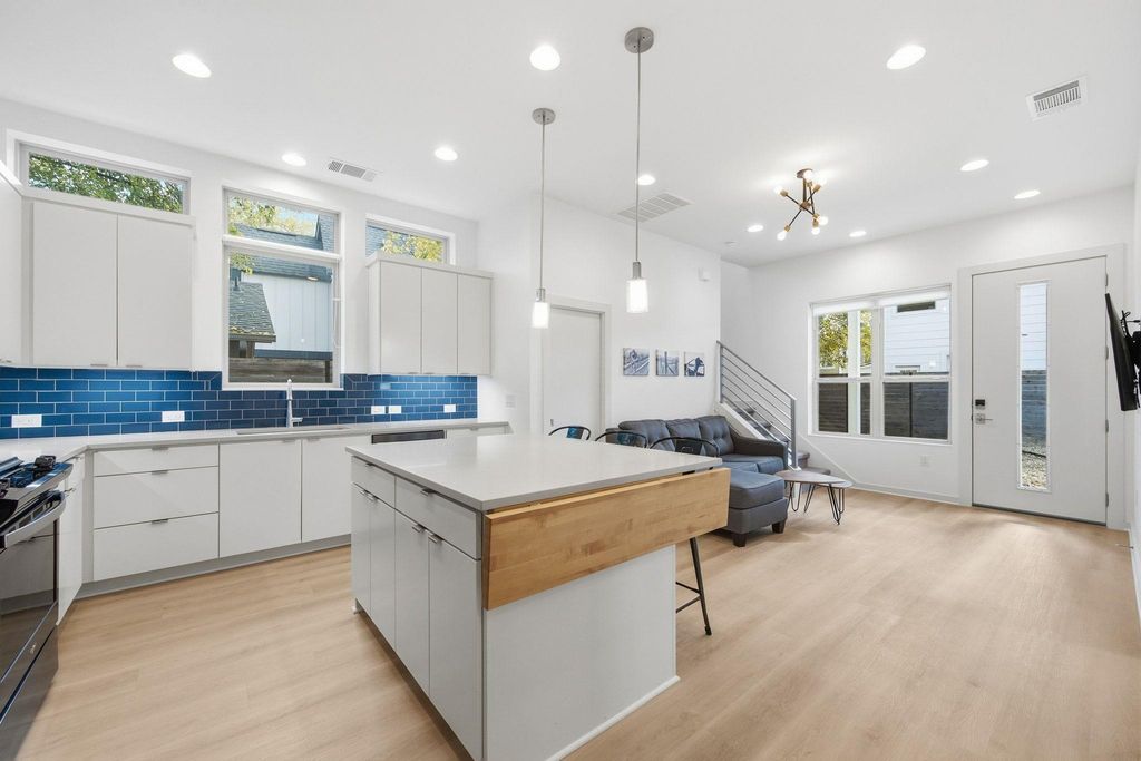 2811 Garwood Unit B ST B, Austin, TX 78702