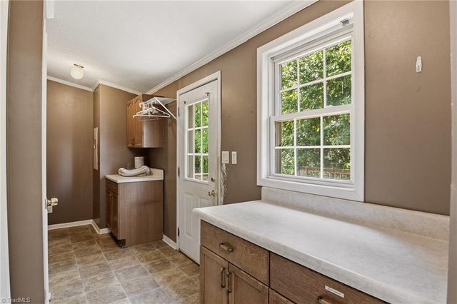 1551 Pecan Lane, Kernersville, NC 27284