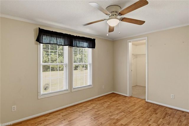 1551 Pecan Lane, Kernersville, NC 27284