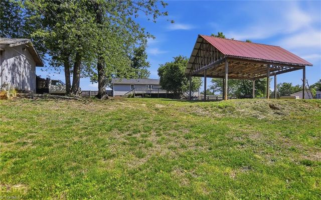 1551 Pecan Lane, Kernersville, NC 27284