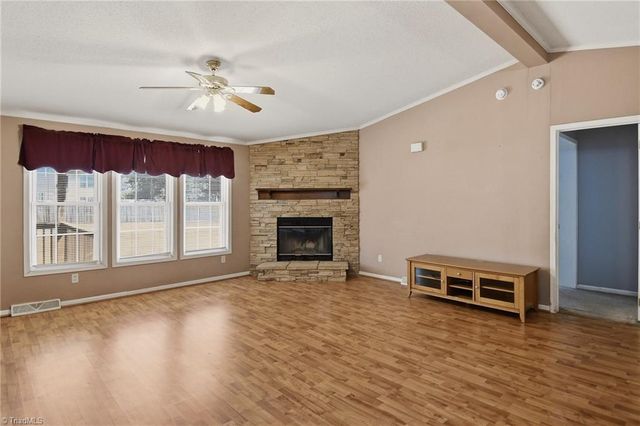 1551 Pecan Lane, Kernersville, NC 27284