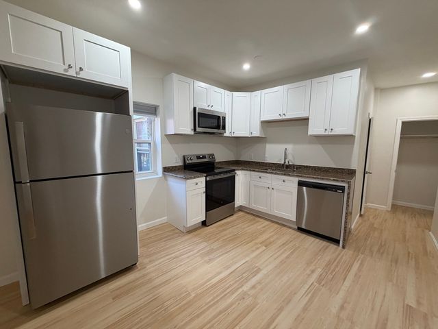 23 Fleet Street 7, Boston, MA 02113