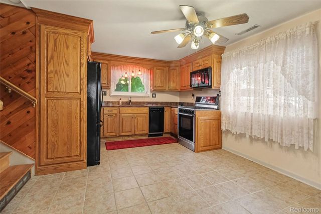 31019 Cooley Boulevard, Westland, MI 48185