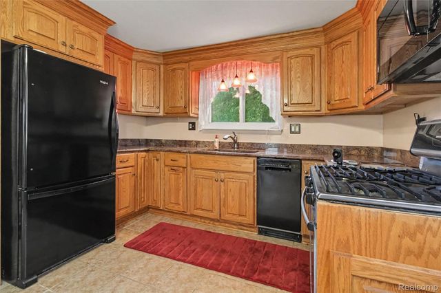 31019 Cooley Boulevard, Westland, MI 48185