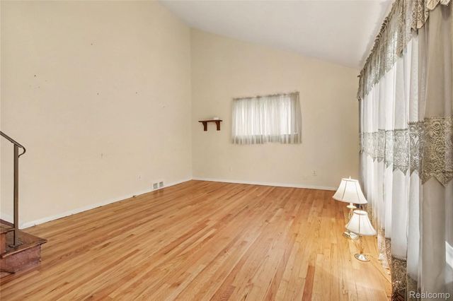 31019 Cooley Boulevard, Westland, MI 48185