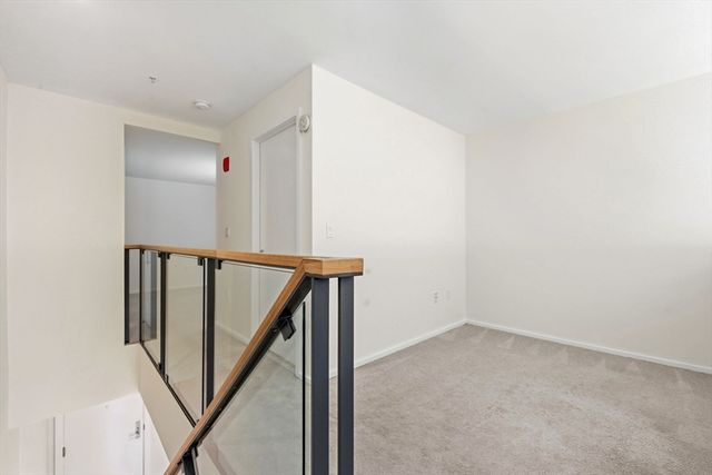 1 Earhart St 309, Cambridge, MA 02141