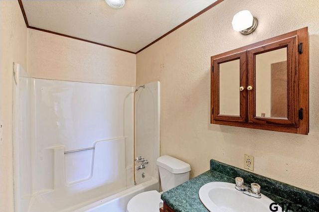 20081 Red Oak Drive, Larue, TX 75770