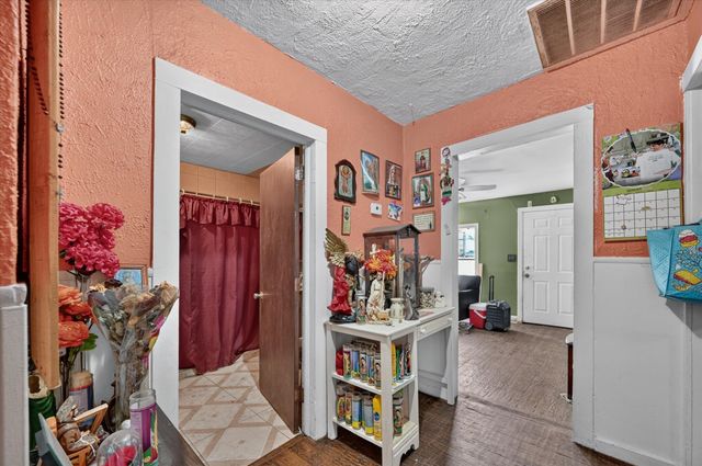 1407 N Main Street, Carrollton, TX 75006