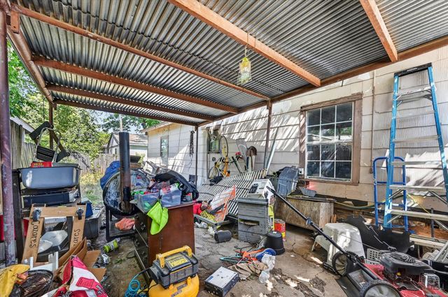 1407 N Main Street, Carrollton, TX 75006
