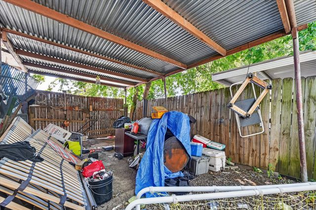 1407 N Main Street, Carrollton, TX 75006