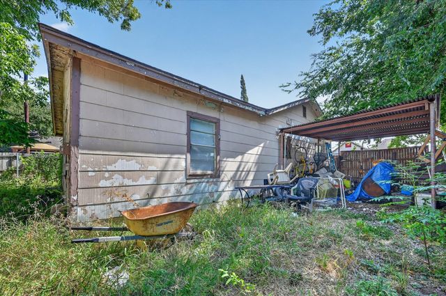 1407 N Main Street, Carrollton, TX 75006