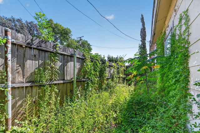 1407 N Main Street, Carrollton, TX 75006