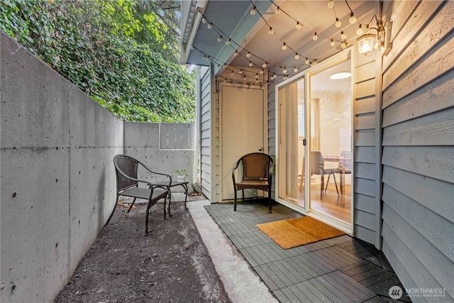 23410 18th Avenue S #I102, Des Moines, WA 98198