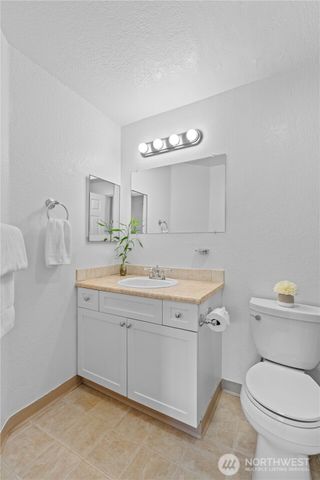 23410 18th Avenue S #I102, Des Moines, WA 98198