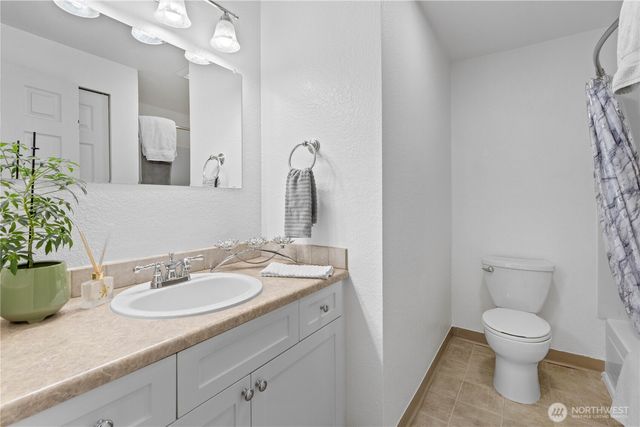 23410 18th Avenue S #I102, Des Moines, WA 98198