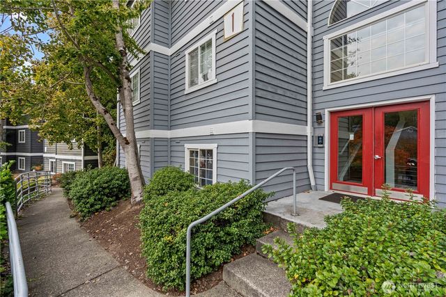 23410 18th Avenue S #I102, Des Moines, WA 98198