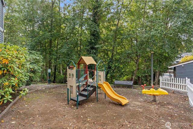 23410 18th Avenue S #I102, Des Moines, WA 98198