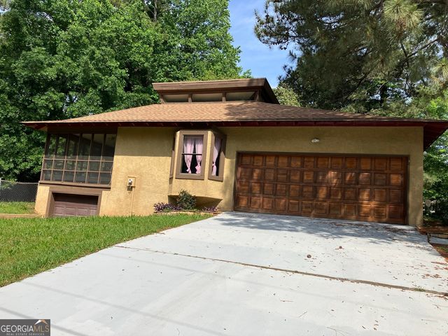1288 Lakewood Drive NE, Conyers, GA 30013