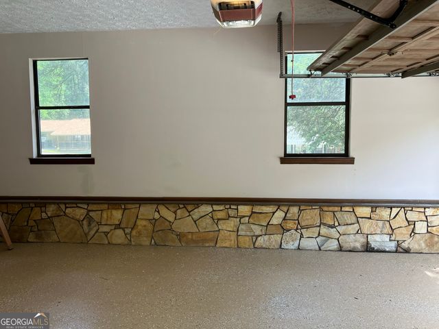 1288 Lakewood Drive NE, Conyers, GA 30013