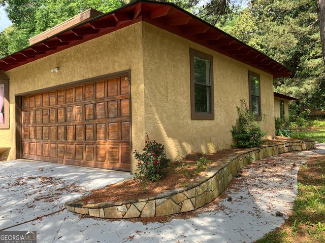 1288 Lakewood Drive NE, Conyers, GA 30013