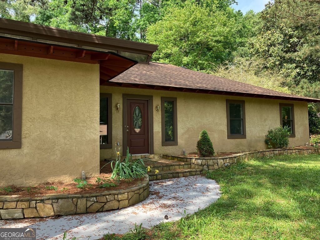 1288 Lakewood Drive NE, Conyers, GA 30013