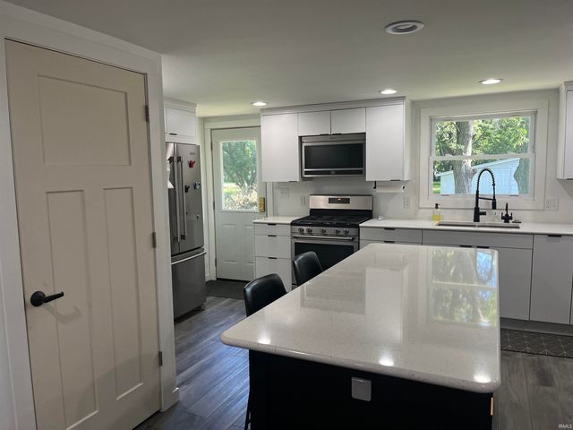 16410 County Road 42 Street, Goshen, IN 46526
