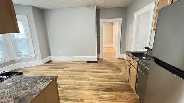 31 Ridgeway Street 1, Lynn, MA 01902