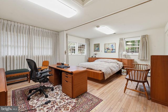 9010 BRADGROVE, Bethesda, MD 20817