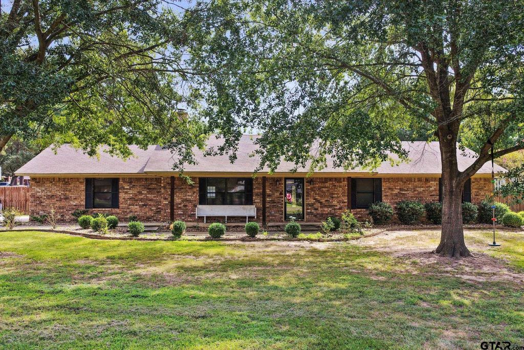 419 County Road 4164, Pittsburg, TX 75686