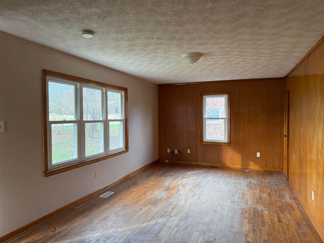 502 N Powell Avenue, Berea, KY 40403