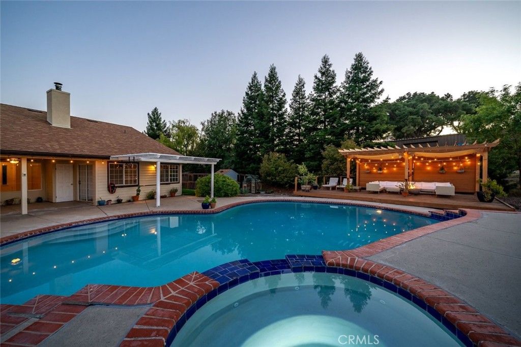Image 5 of property listing at 1590 Shiloh Place, Templeton, CA 93465