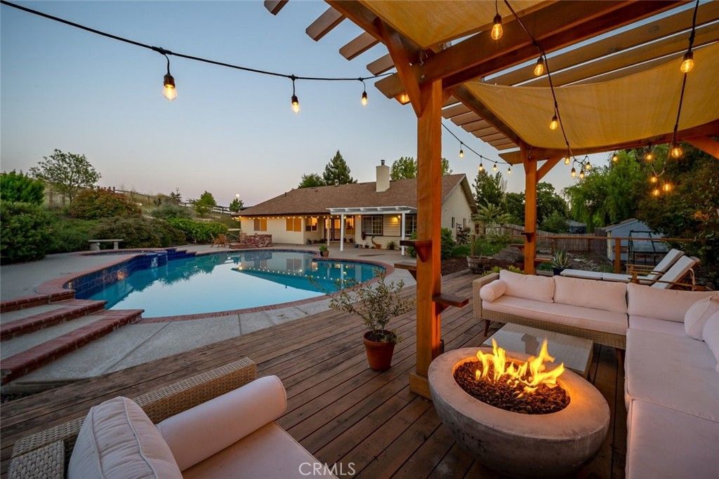 Image 9 of property listing at 1590 Shiloh Place, Templeton, CA 93465