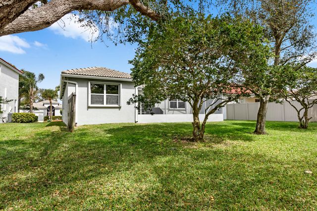 10748 Hidden Bend Way, Wellington, FL 33414