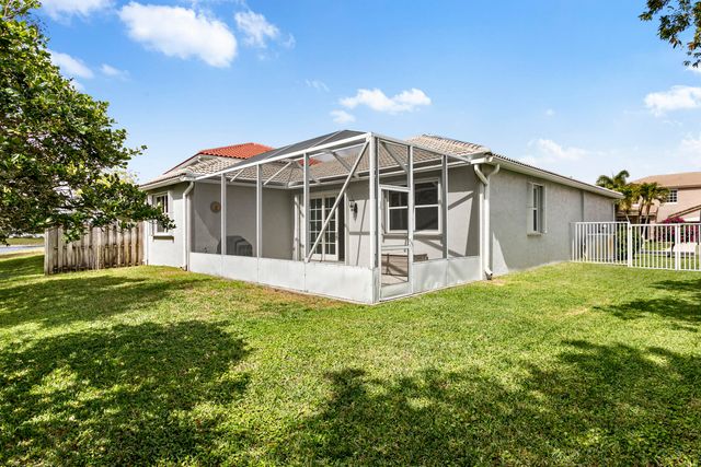 10748 Hidden Bend Way, Wellington, FL 33414