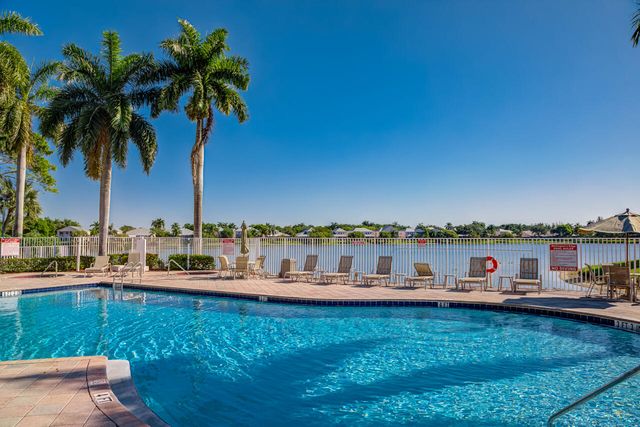 10748 Hidden Bend Way, Wellington, FL 33414