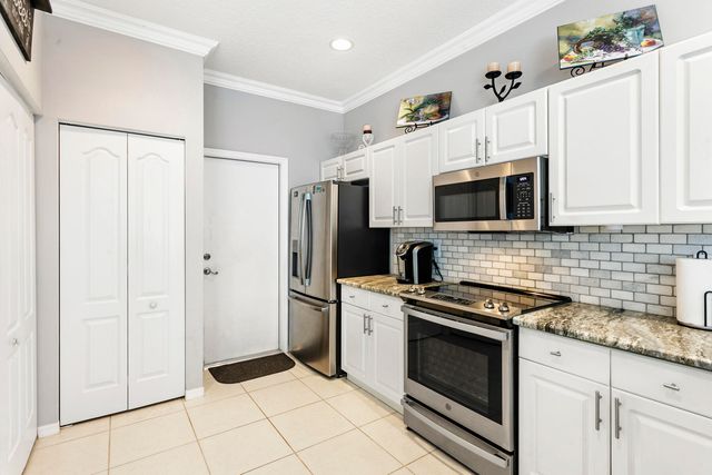 10748 Hidden Bend Way, Wellington, FL 33414