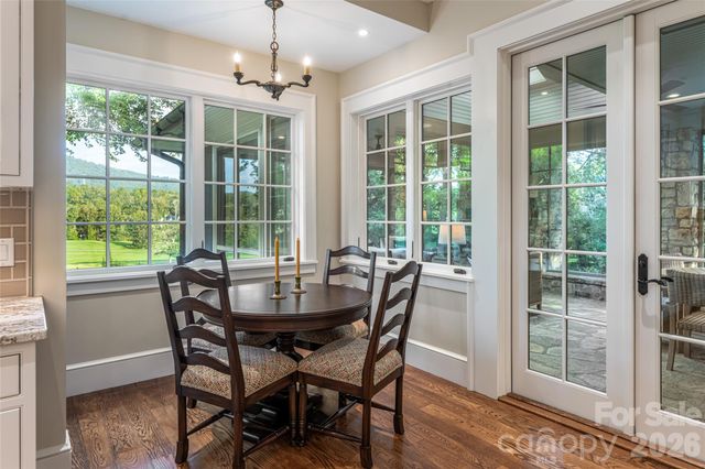 402 Vanderbilt Road, Asheville, NC 28803