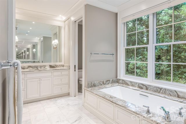 402 Vanderbilt Road, Asheville, NC 28803