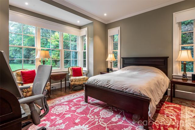 402 Vanderbilt Road, Asheville, NC 28803