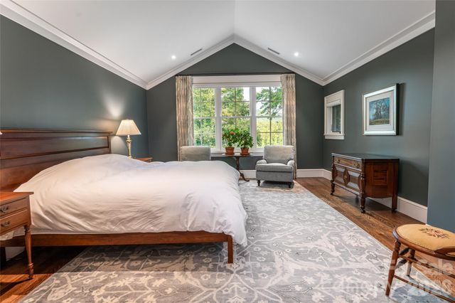 402 Vanderbilt Road, Asheville, NC 28803