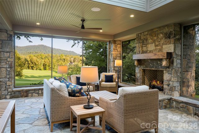 402 Vanderbilt Road, Asheville, NC 28803