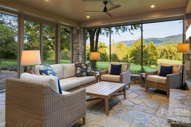 402 Vanderbilt Road, Asheville, NC 28803