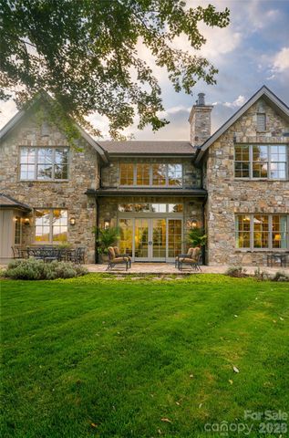 402 Vanderbilt Road, Asheville, NC 28803