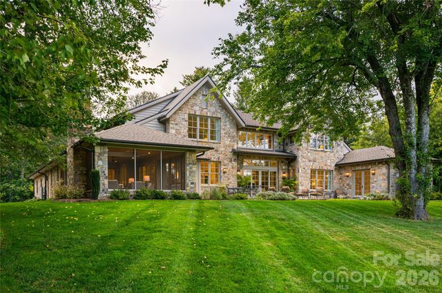 402 Vanderbilt Road, Asheville, NC 28803